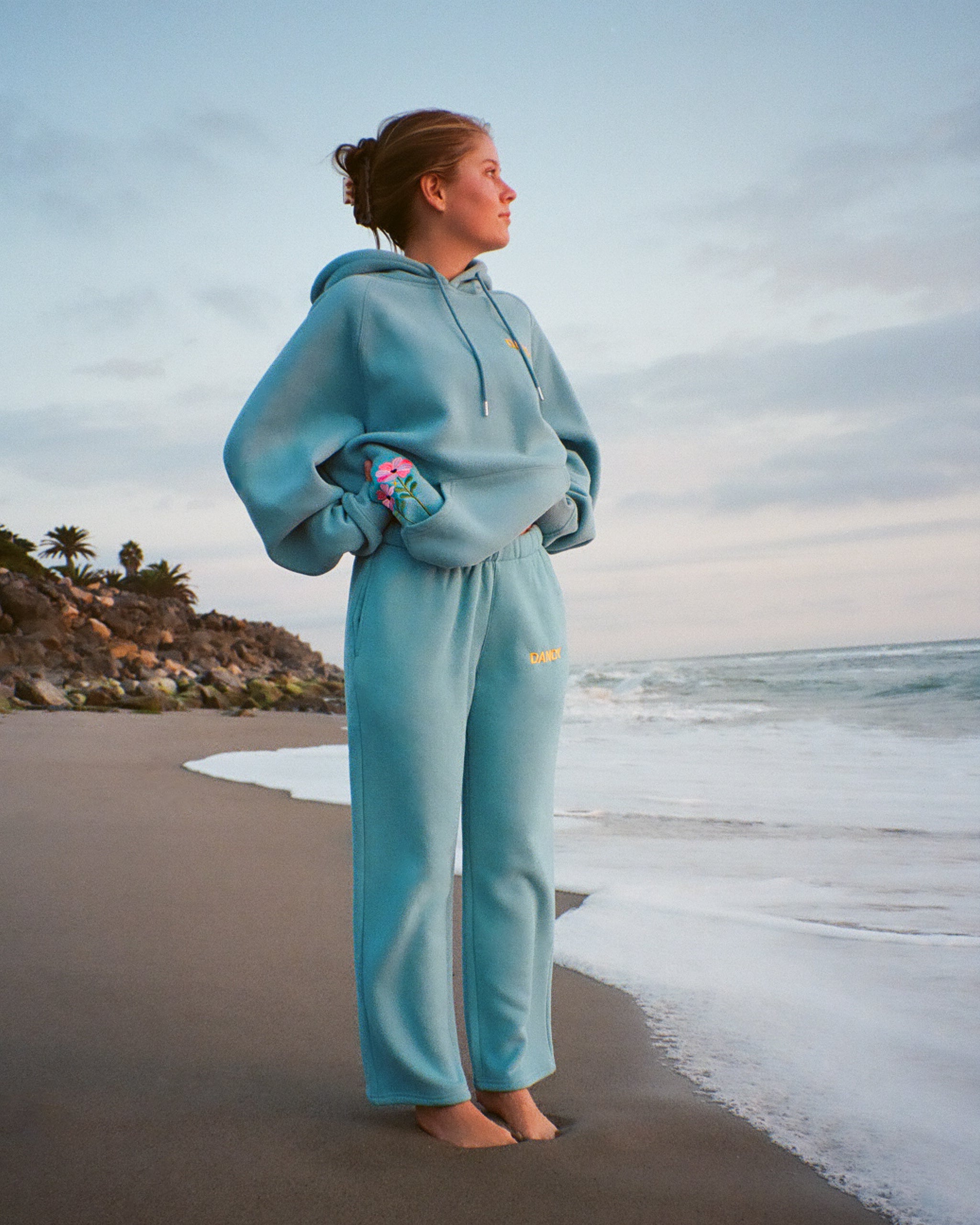 "Gift Giving" Sweatpants in Blue